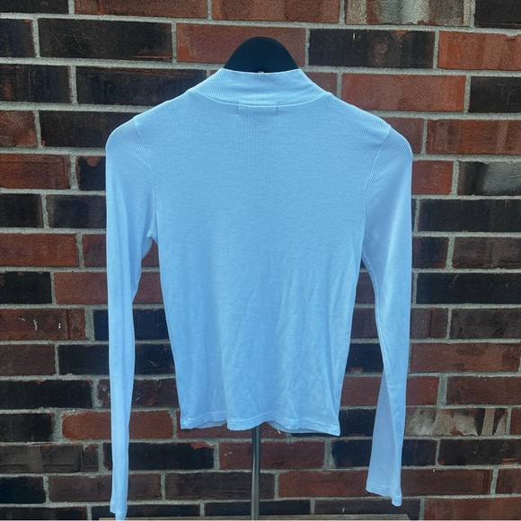 Dylan Ryan Women's White Long Sleeve Turtleneck Top - Picture 4 of 6